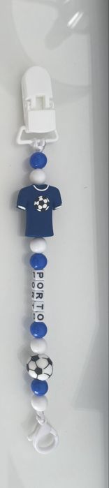 Correntes de chucha personalizadas.