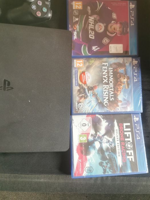 Ps4 slim dwa pady gry