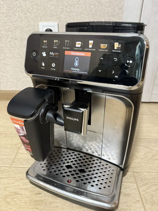 Кавомашина PHILIPS Series 5400