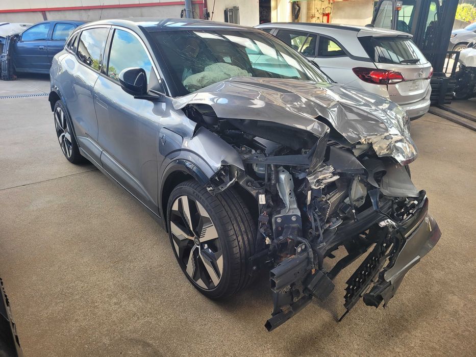 Renault Megane E Tech 2023 para peças