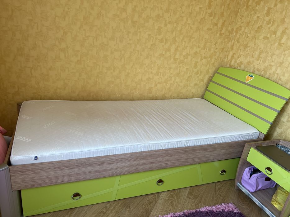 Меблі Cilek ліжко  приліжкова тумба