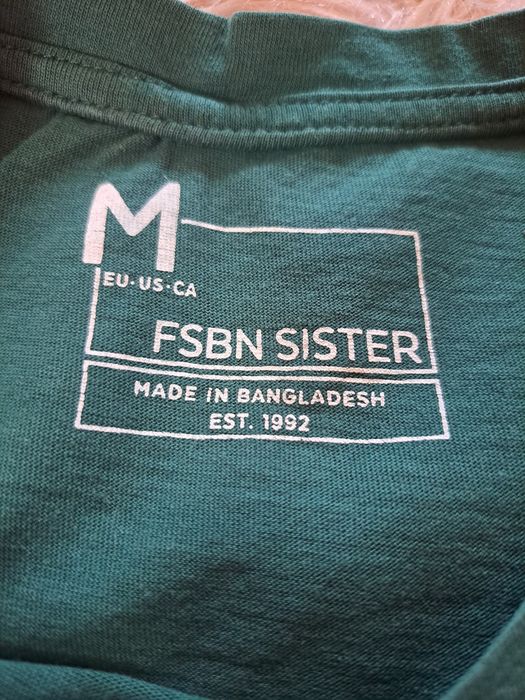 Ciemnozielona bluzka