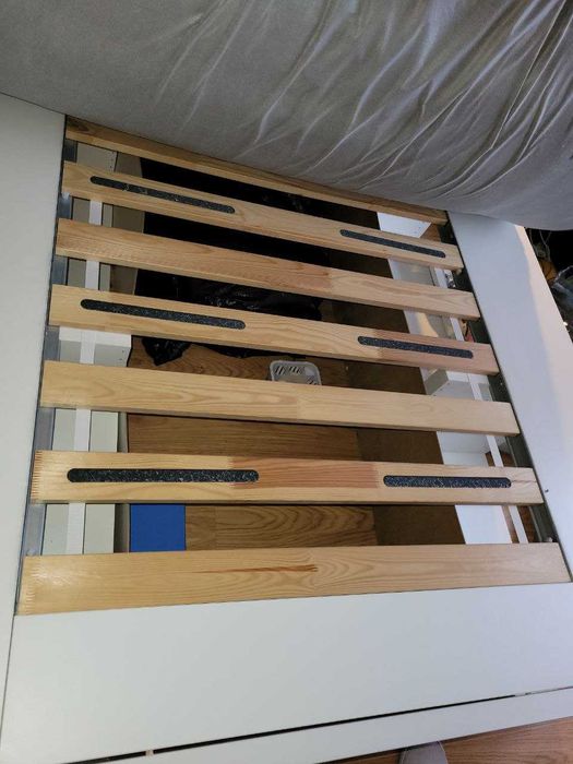 Cama + colchão IKEA