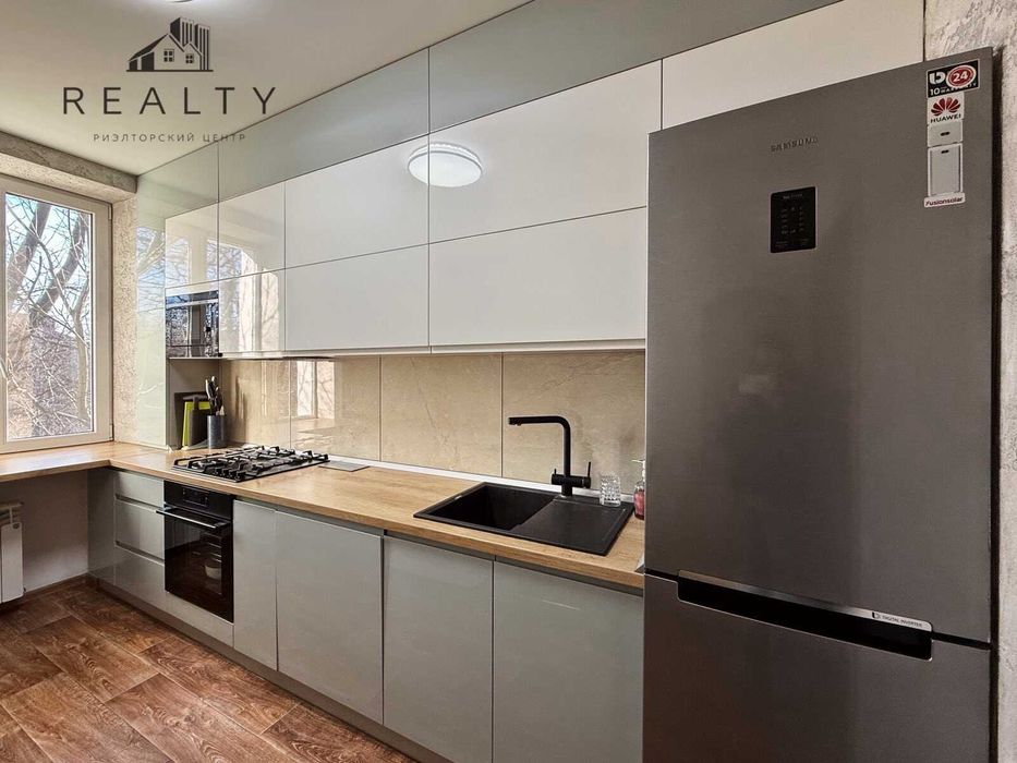 Двокімнатна квартира з ремонтом (р-н стадіону Славутич) 213-255-468