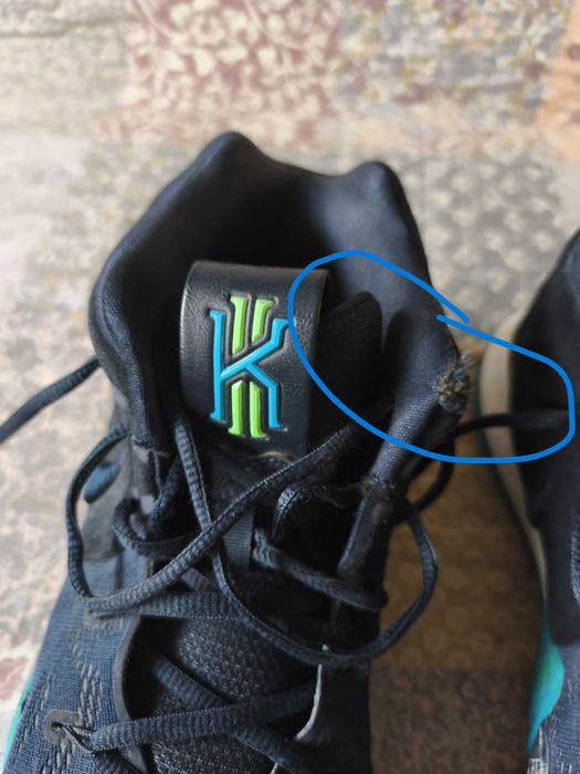 Nike Kyrie 4 Obsidian