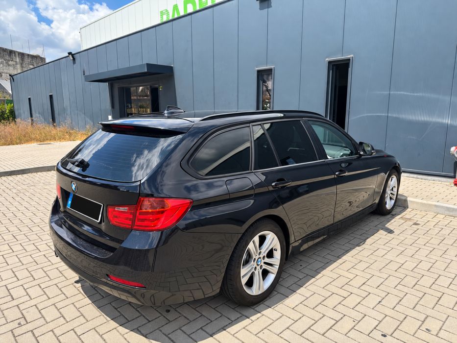 BMW 316D Serie 3 Touring foto 3