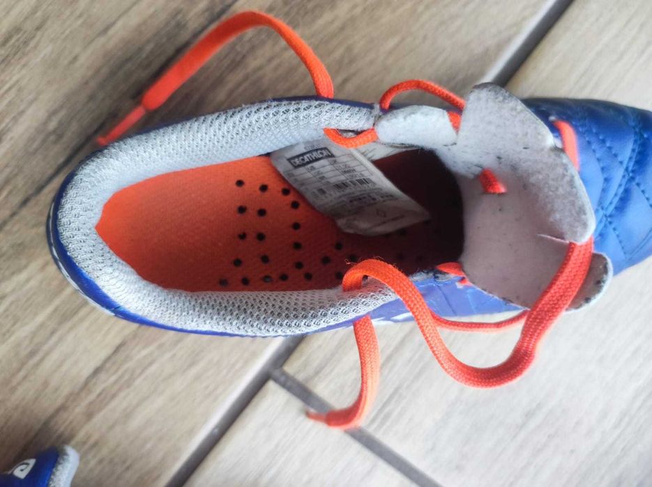 Buty sportowe korki 30 Kipsta