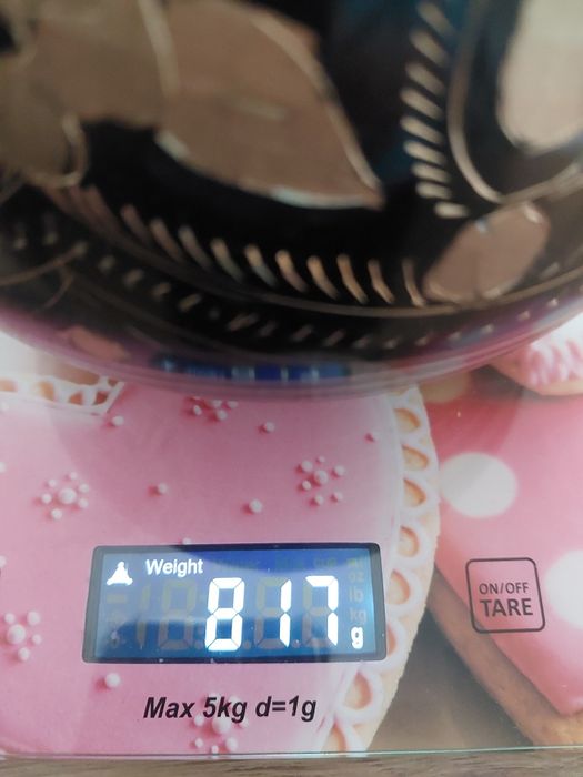 Ręcznie zdobiony wazon metalowy Handmade India Czarny + złoto 22 cm