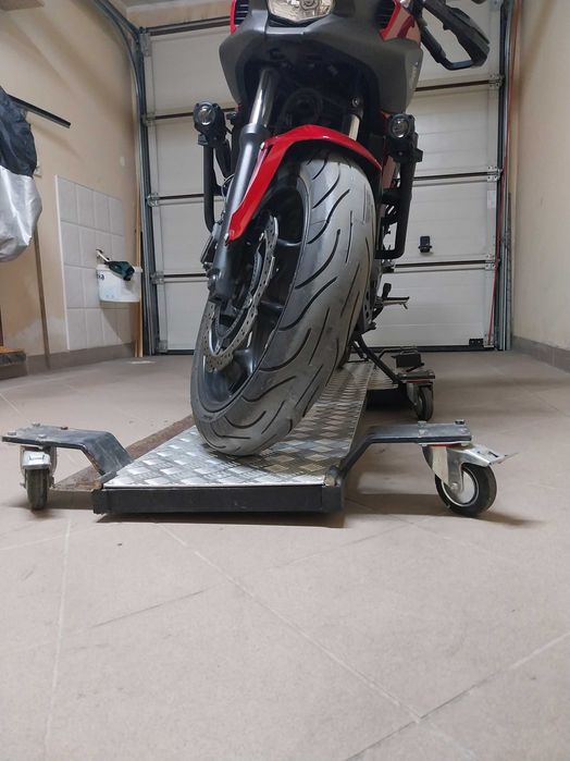 Platforma mobilna pod motocykl