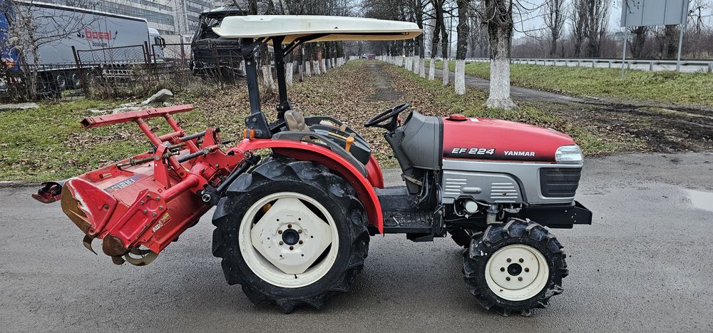 Мінітрактор Трактор Японський Yanmar EF224