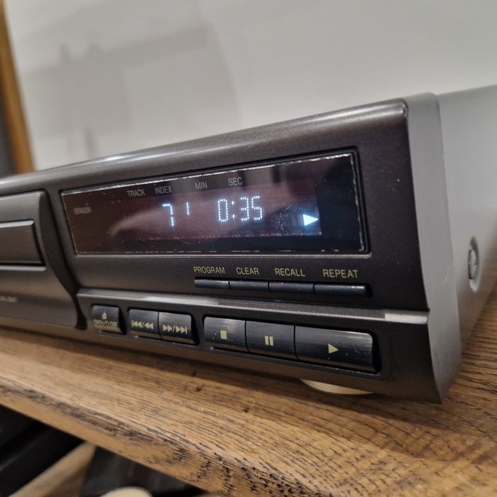 CD Technics sl-pg490