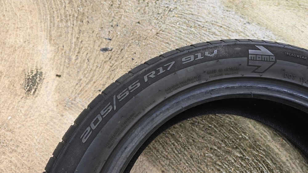 2 Pneus 205/55 R17 91V MOMO - Novos