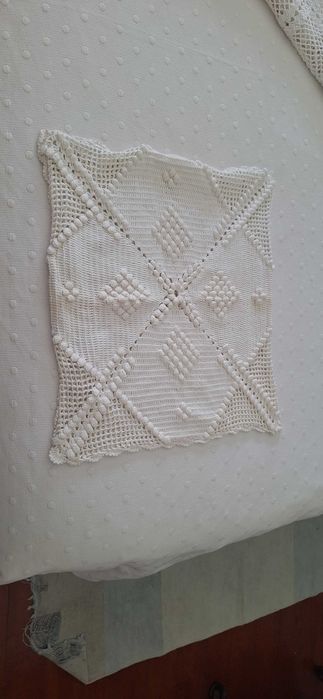 Colcha de Renda Feita à Mão