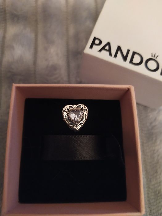 Charms zawieszka serce z klejnotem S925 prezent na dzień matki NOWY