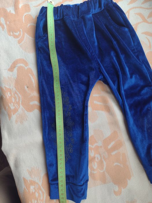 Продам велюровий костюм для хлопчика