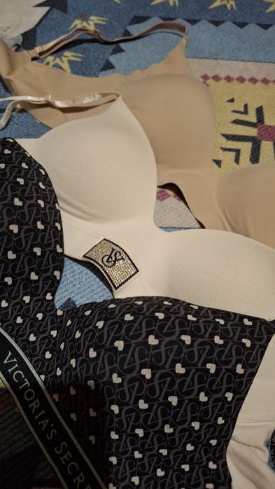 Бюстгальтер від Victoria's Secret Бюст Вікторія Сікрет
