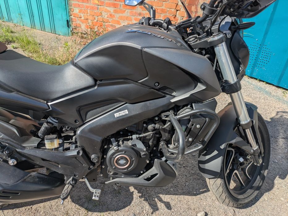 Мотоцик bajaj 400