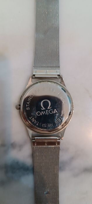 4 relógios Preços variados