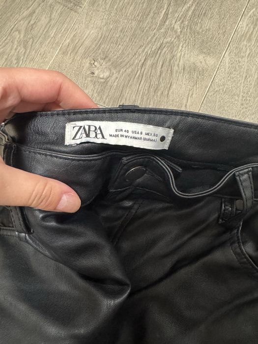 Штани зі штучної шкіри Zara прямі