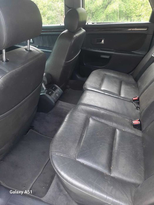 Audi A8D2 samochód osobowy