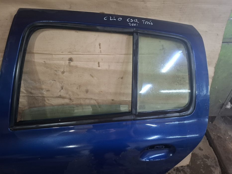 Peça; Porta Tras Esq^ Renault Clio || 2001