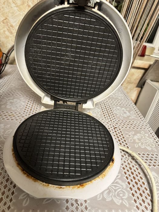 Вафельниця Supra WIS-100 електро