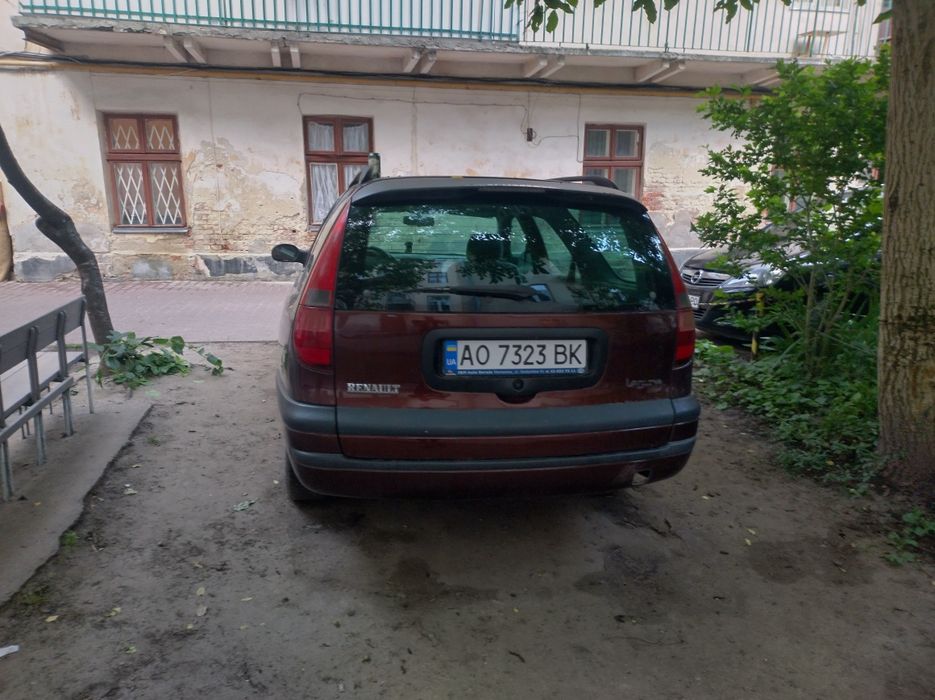 Авто Лагуна 1 універсал