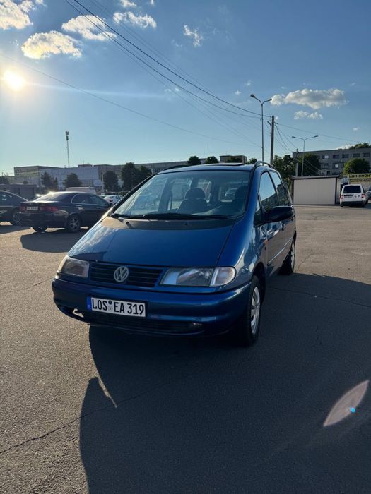 Продам Volkswagen Sharan 1999 1.8 бензин