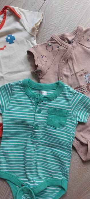 Zestaw trzech body niemowlęcych krótki rękaw