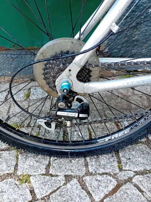 Bicicleta montanha com cadeira para bebe