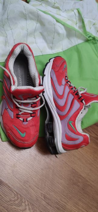 Кросівки жіночі Nike air Max, Puma