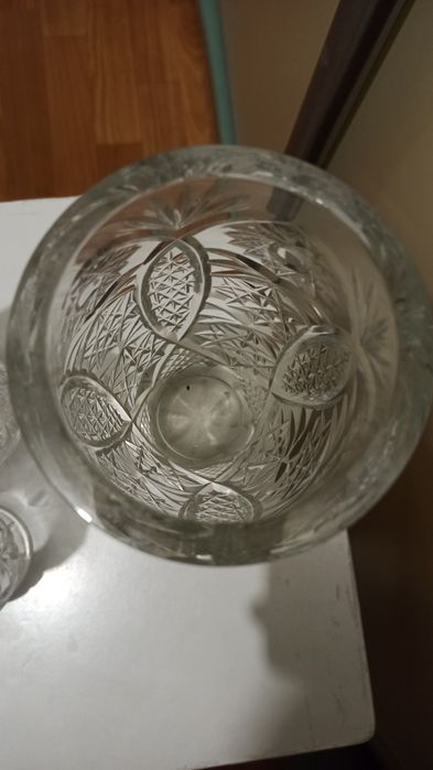 Кришталева вази вживана