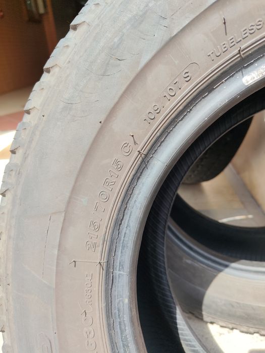 Pneus 215/70 R15