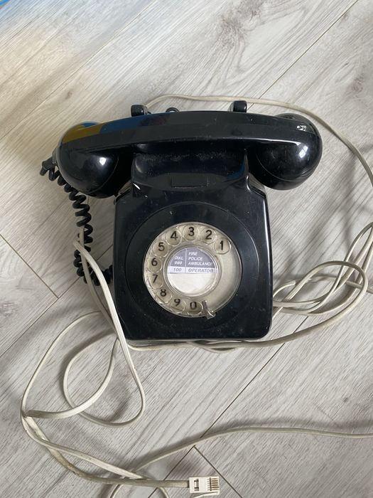 Telefon stacjonarny  w stylu retro