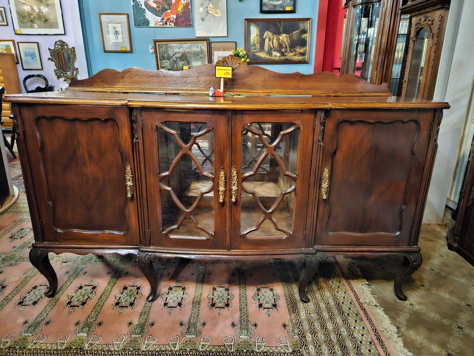 Aparador antigo estilo Queen Anne - Bom estado geral