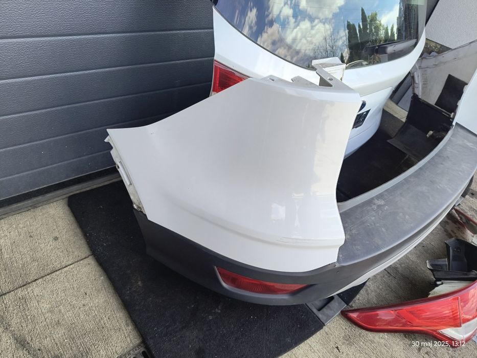 Kuga mk2 klapa zderzak lampy belka tył komplet AD