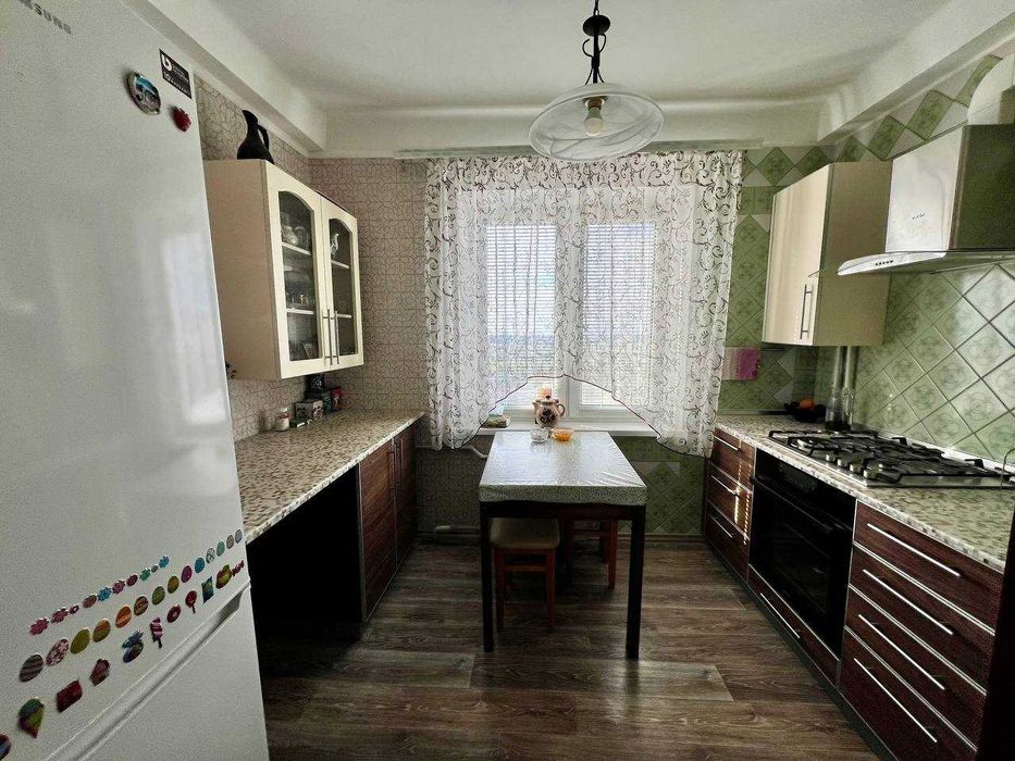 Продам 3х комнатную квартиру район "Александровского рынка"