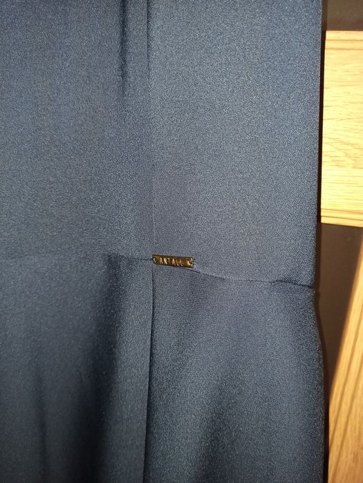 Efektowna suknia wieczorowa Antall