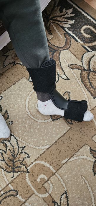 Гомілковоступневий фіксатор, бандаж, [голеностопний)