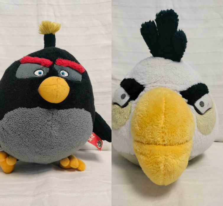 Conjunto de 28 peluches variados