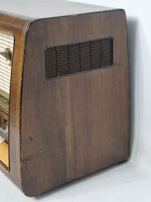 Rádio antigo reparado Loewe-Opta