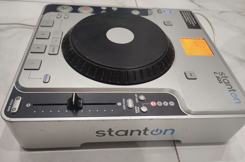 Продам DJ програвач Stanton C.303 - CD настільного виконання
