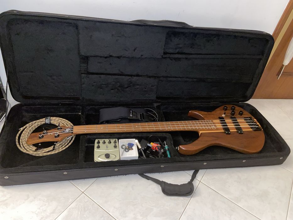 Semi-case Harley Benton Light Case El-Bass