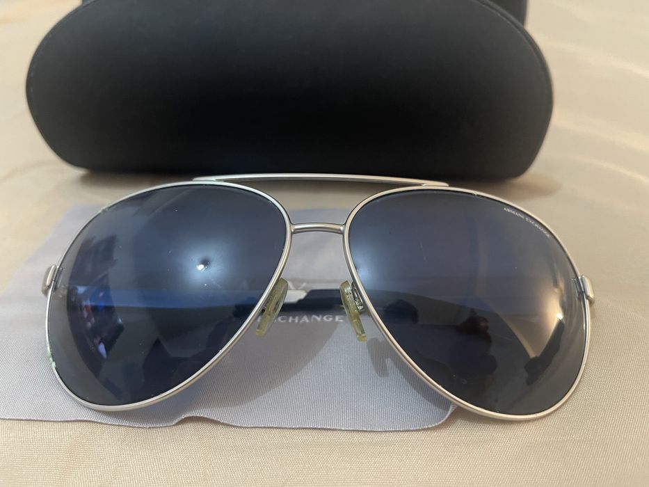 Oculos armani quase novos