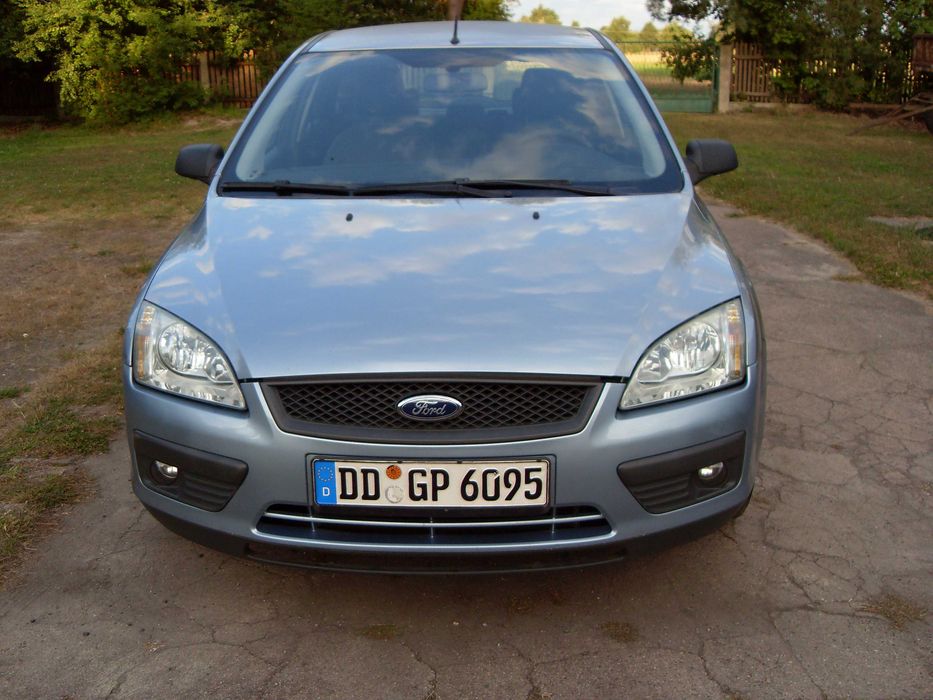 ford focus benzyna  2006 r  74 kw