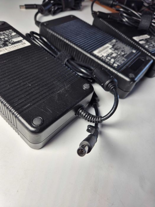 Оригінальний блок живлення HP 19,5v 11.8a  230W  7.4*5.0mm