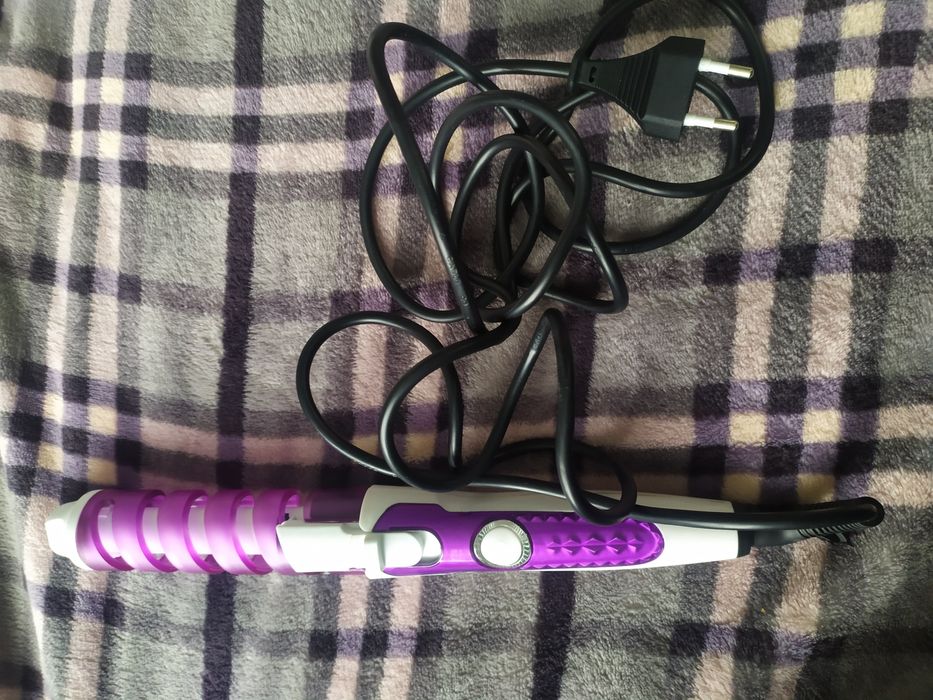 Вирівнювач, плойка, гафре