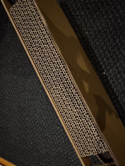 Arranhador interativo para gatos