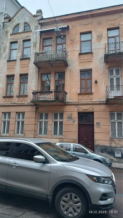 Продаж 3-кім квартира 78.7 м² 3/3ц вул.Дніпровська Терміново !120000$
