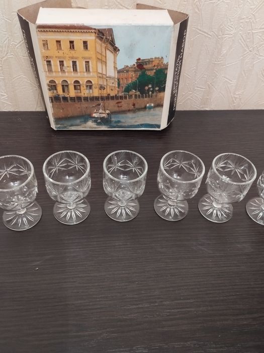 Подарочный набор хрустальных  рюмок